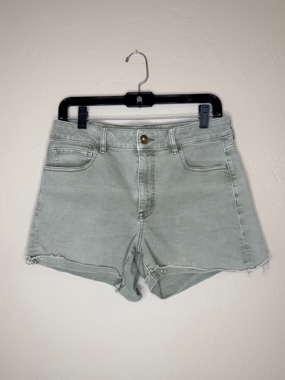 Hi-Rise Shorts- Olive Green